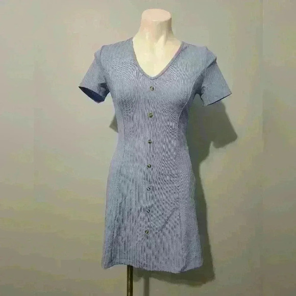 Light blue dress - Picture 1 of 5
